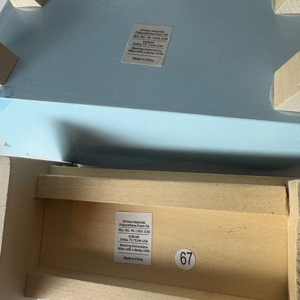 KidKraft Dollhouse Miniature Beds Set Blue‎ Chaise Lounge and Lamp Read